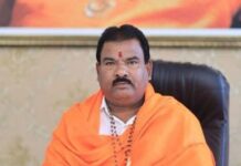 राकट देशा, कणखर देशा, महाराष्ट्र देशा !